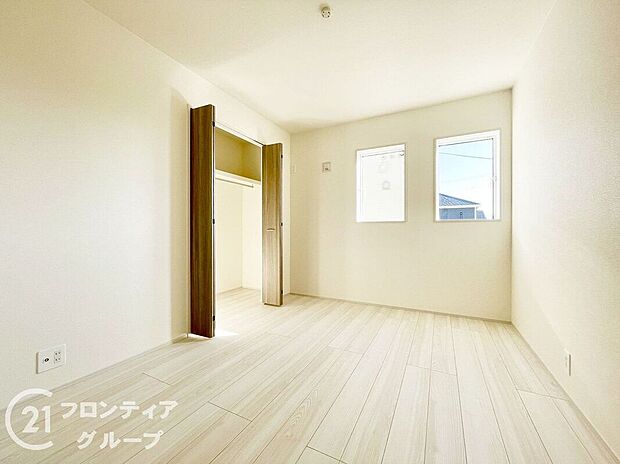 【子供部屋】子ども部屋や寝室に用途多彩な明るい洋室