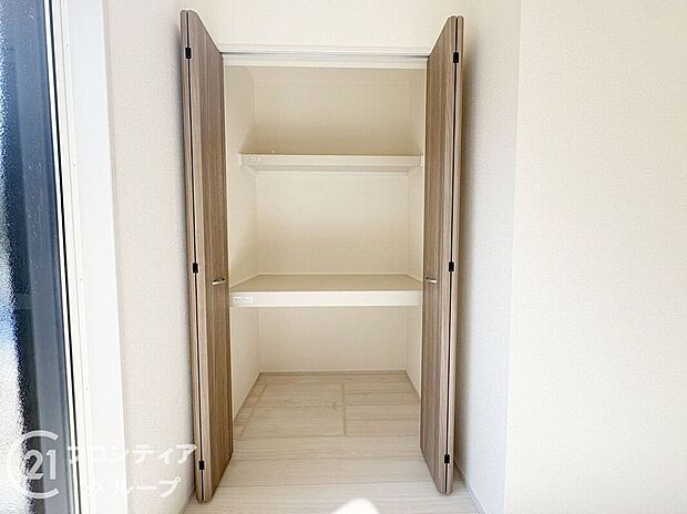 【収納】お布団も収納できる広々とした押入れは、季節のものもたくさん収納しておける便利なスペースです！