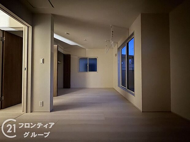 【子供部屋】子ども部屋や寝室に用途多彩な明るい洋室