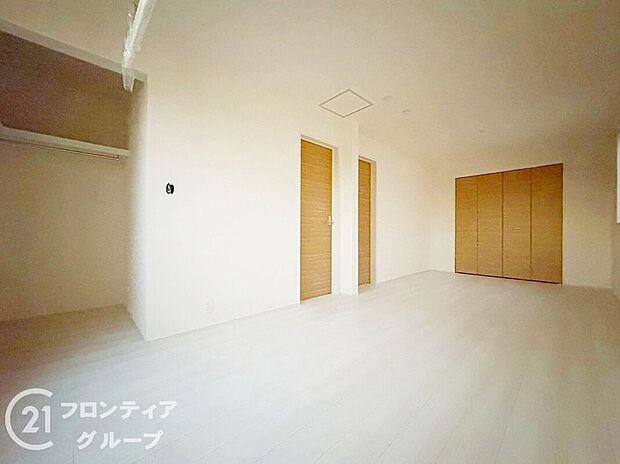 【子供部屋】新しい畳の香りのする和室は、使い方色々。客室やお布団で寝るときにぴったりの空間ですね。