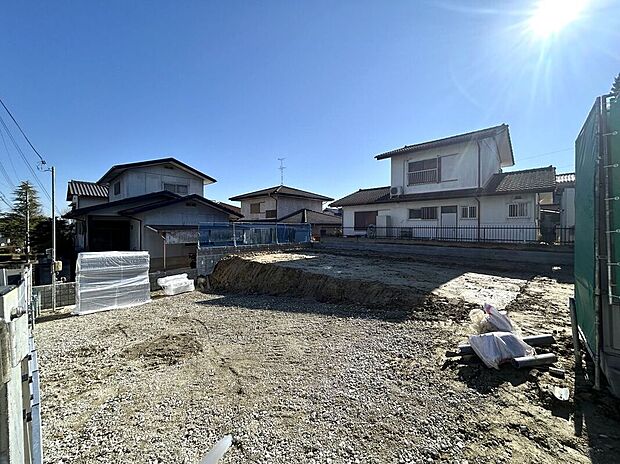 【外観】現地写真更新！現地の説明はもちろん、モデルハウスご見学も可能！同社施工物件をご見学していただきますので、実際に使用される設備やお家の雰囲気などをご確認ください