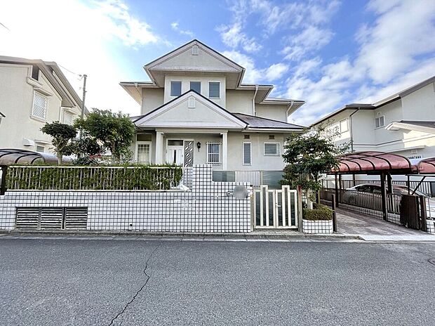 【外観】【更地解体前現地写真】現地ご案内とともに住宅ローンのご相談も承ります！当社は多数融資銀行の取扱いあり。お客様それぞれにピッタリの融資先をご提案！【住宅ローン相談のみも大歓迎】