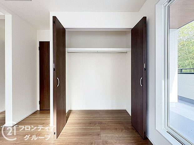 【収納】各室に収納スペ―スがありますのでお部屋スッキリ片付きますね