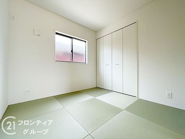 【子供部屋】新しいい草香る畳スペースは、使い方色々！客室やお布団で寝るときにぴったりの空間ですね。