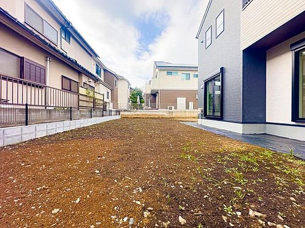 270m2の広さを誇る、大型4LDKの邸宅。ご不明点や気になる点等、お気軽にお問い合わせください。現地(2026年2月)撮影