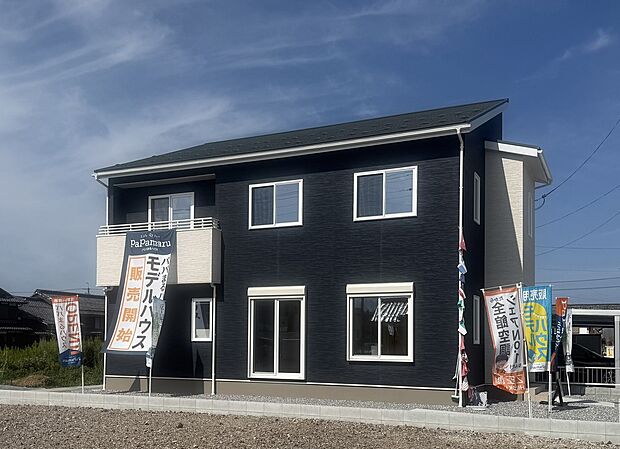 小屋裏収納・フリースペースのあるゆったりとした間取り♪収納もたっぷり！