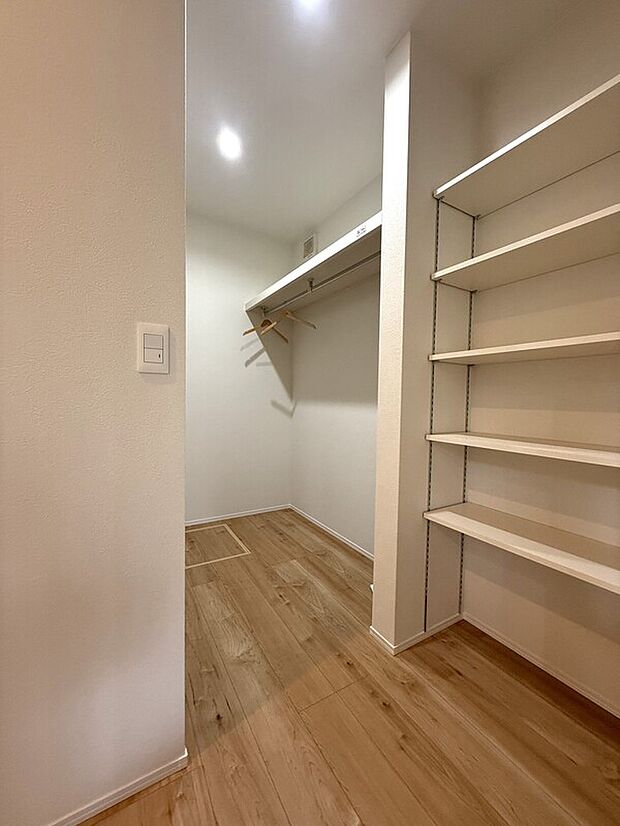 【ウォークインクローゼット】家族で使えるウォークインクローゼット