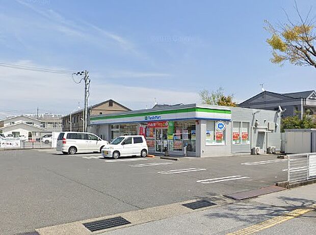 ファミリーマート西今店