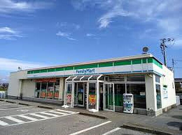 ファミリーマート彦根金田店