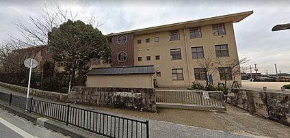 旭森小学校 約1100ｍ