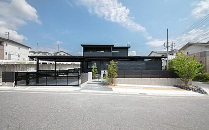 【施工事例】中庭と繋がる家