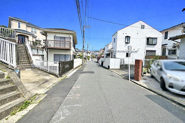 ☆☆風通しの良い住宅地☆☆ ゆとりのある住宅地 部屋の窓を開けるとそこには心地よい風が通りぬけます♪