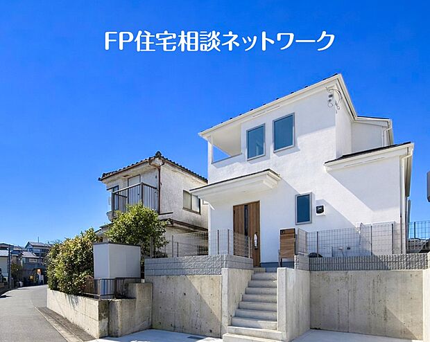 開放感のある現地で、前面道路よりも少し高くなっておりプライベート感も保たれます!陽光・通風良好です♪