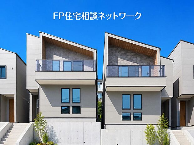 深く豊かな緑と爽快な青い空を感じるまさに横浜に暮らす心地よさを存分に堪能いただける邸宅です。グレードの高い設備仕様が標準装備のデザイン住宅で快適で便利な生活をお送り頂けます。