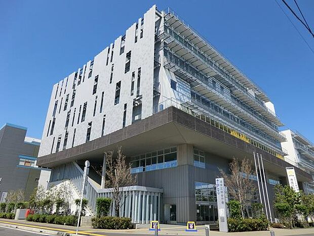 横浜市港南区役所（約700m・徒歩9分）