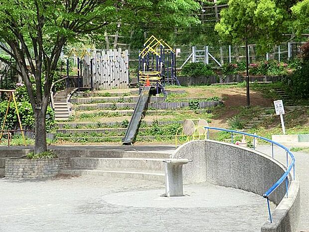 三ッ沢下町公園(約400m・徒歩5分)
