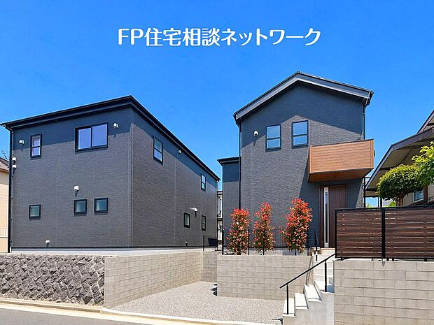 【現地外観写真】良好な住環境が保たれたエリア。低層の一戸建を中心とした街並みが整然と続き周辺は高い建物が建っておらず、採光や開放性に恵まれ、空が広く緑の多い閑静な趣を感じる環境です。