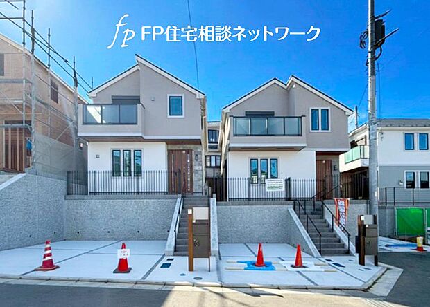 閑静な住宅地で子育て家族にピッタリ。毎日のお散歩も快適な緑に恵まれたエリアで、自然に包まれた穏やかな暮らしを実現するための、ゆとりある住環境が整っています。緑の潤いを感じながらホッと生活できそう。