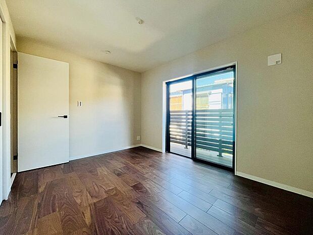 【リビング以外の居室】「どういう家具を置こうかな」とわくわくする。自分好みのこだわりのお部屋にしてオンリーワンの部屋でゆったりと寛ごう。