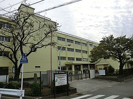 横浜市立大門小学校 500m(7分)