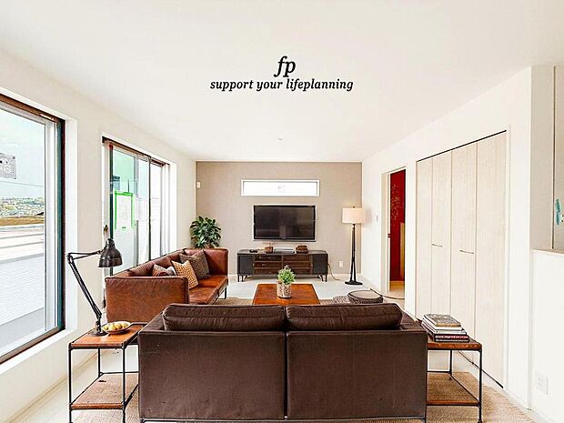 ◇リビング・ダイニング◇  家族と過ごす時間を大切にする方にピッタリのゆとりの住空間です。（本画像はCGで作成しており、実際に現地に家具はおかれておりません。また価格に家具は含まれておりません）