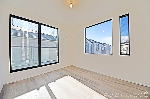 一人ひとりの大切なプライベート空間。ゆとりある広さで、一人の時間をゆったりと過ごせる安らぐお部屋になるはずです。（3号棟）