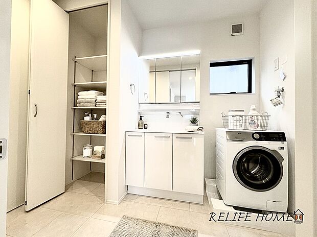 ■Powder Room■  ※本画像はAIがCGで家具作成しており、実際の現地に家具は設置されておりません。また、販売価格に家具等は含まれておりません。（B号棟）