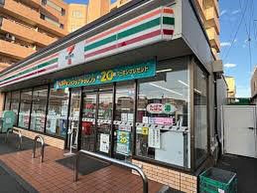 セブンイレブン横浜磯子原町店（約145m・徒歩2分）