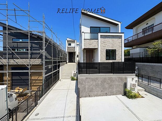 【現地外観写真】■Appearance■  閑静な住宅地で子育て家族にピッタリ。緑に恵まれたエリアで、自然に包まれた穏やかな暮らしを実現するための、ゆとりある住環境が整っています。