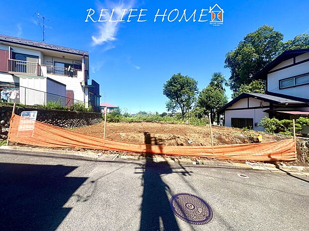 【前面道路含む現地写真】■Appearance■  陽当りが良く、永住地にふさわしい閑静な住宅地。是非周辺の環境を実際にお確かめください。