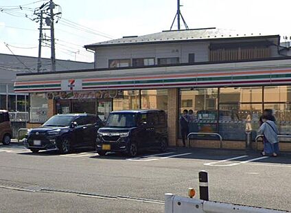 セブンイレブン横浜瀬谷二ツ橋店 330m(5分)