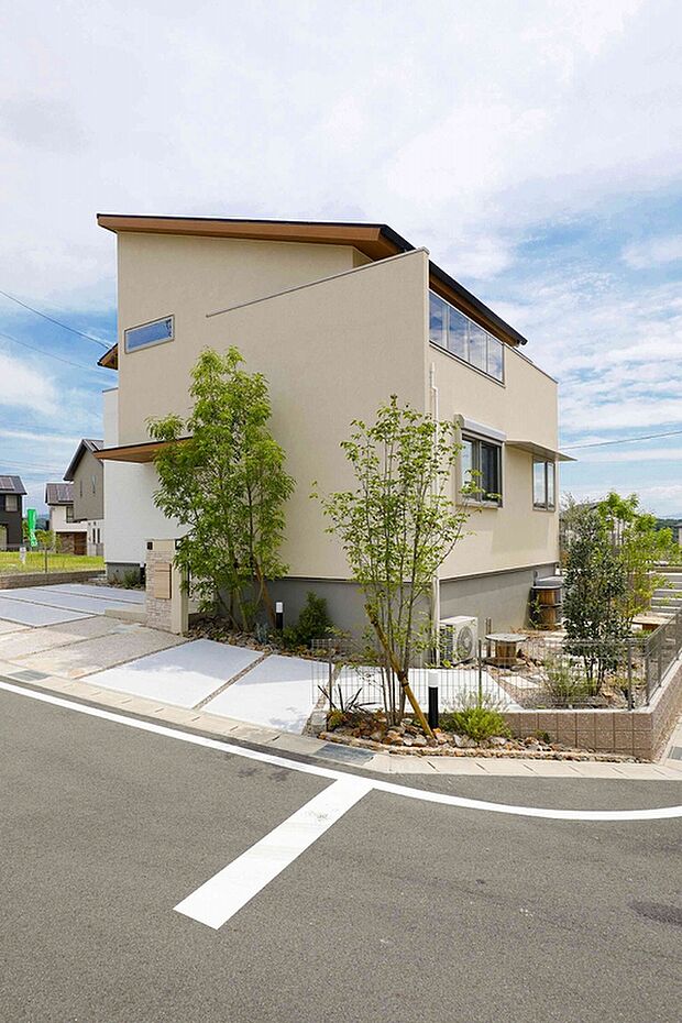 【【弊社実例】MIYOSHI MIRAITOお泊りハウス】1泊2日朝食付き。無料でお泊り体験ができるモデルハウスがみよし市と名古屋市守山区にございます。●延床面積/141.50m2 ●1階面積/79.00m2 ●2階面積/62.50m2