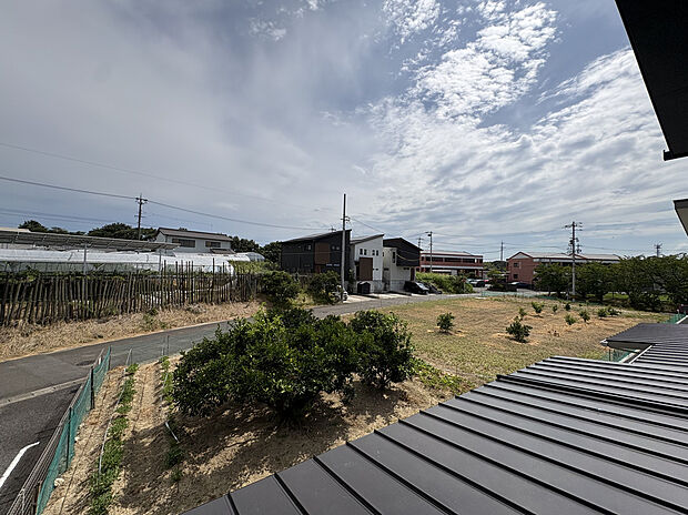 【【No.06】2階からの眺望】周辺に大きな建物がない、静かな住環境です。
