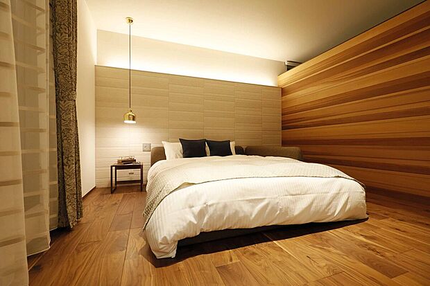 【 【MIYOSHI MIRAITO宿泊体感ハウス】】落ち着いた主寝室。宿泊できるので、朝晩の温度や湿度もチェックできます