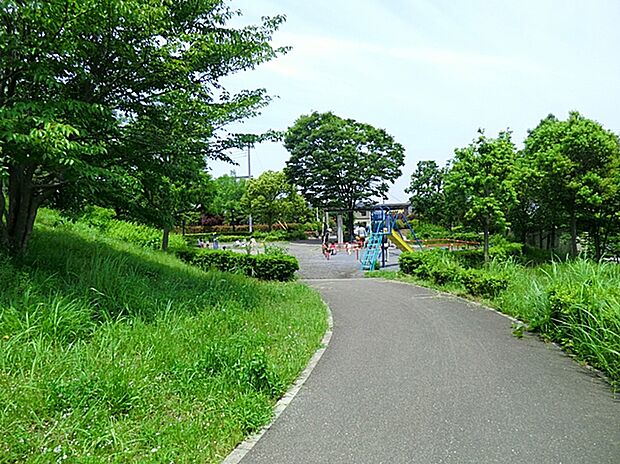 滝ヶ谷公園（約683m）