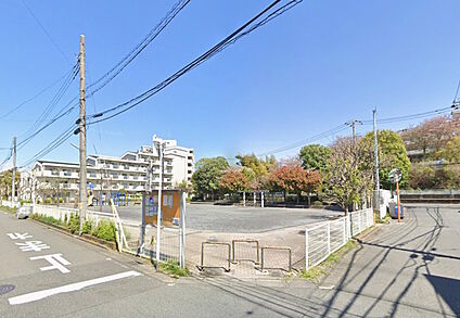 野川東公園： 200ｍ(徒歩3分)