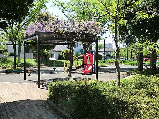 鉄谷公園（約400m）