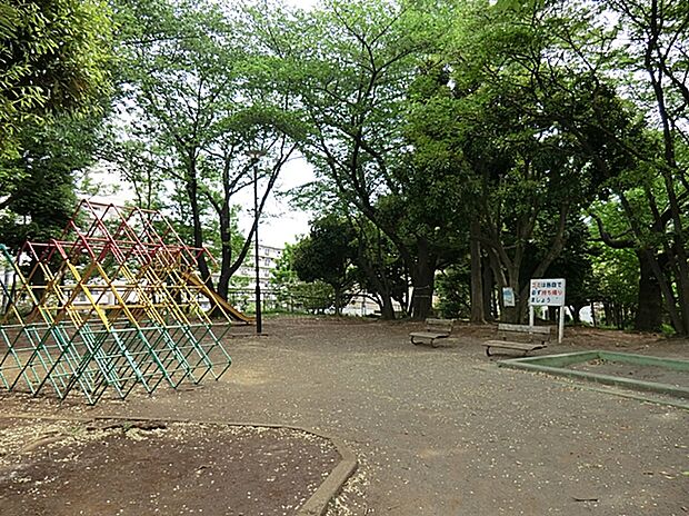 宮崎第一公園（約964m）
