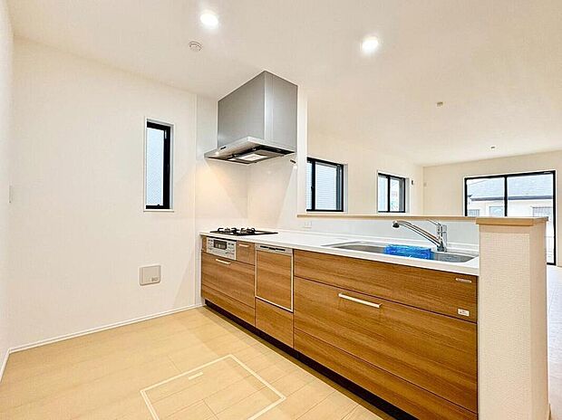 【キッチン】
嬉しいビルトイン食洗機付き!