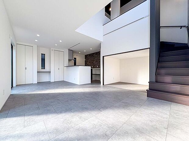 モデルハウスのリビングです。ゆったりLDKは家族との憩いの空間を実現。