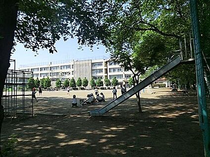日野市立第七小学校 720m(徒歩9分)
