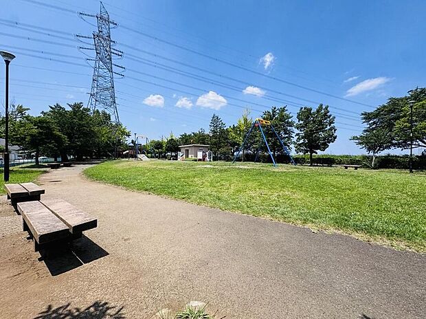 稲城北緑地公園(約750m)