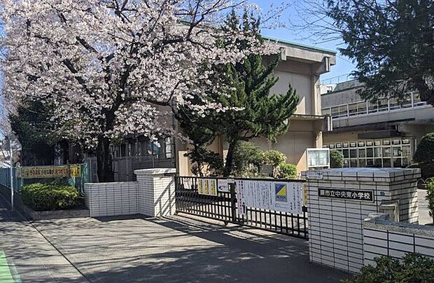 蕨市立中央東小学校（約89m）