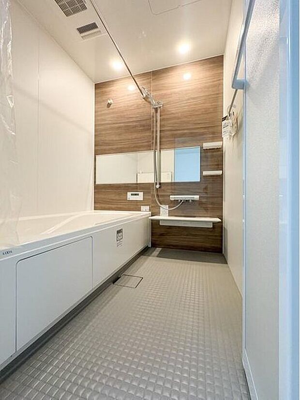 【浴室】一日の疲れを癒してくれるお風呂空間。使いやすさと上質な質感を両立して、単なる習慣から特別な時間に変わるはず。