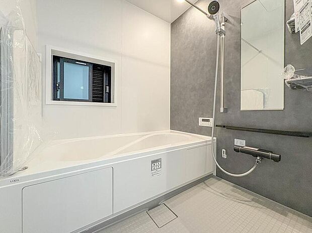 【浴室】一日の疲れを癒してくれるお風呂空間。使いやすさと上質な質感を両立して、単なる習慣から特別な時間に変わるはず。