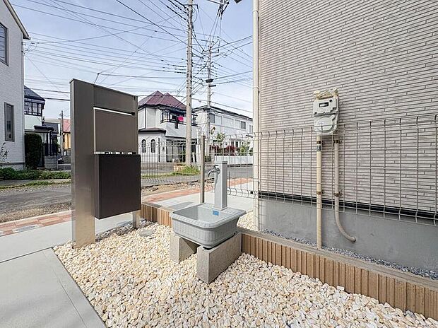 【【庭】】お庭にはプランター等をおいてガーデニングが楽しめます。