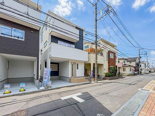 【【外観】】家族の温かさと陽光の暖かさ、楽しい毎日と明るい未来を予感させる「空間が織り成すひとつ先の住み心地」を演出します。