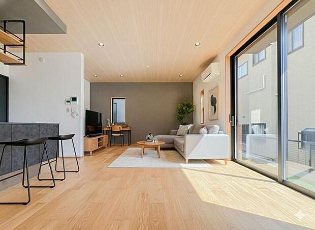 【リビング】家具はCGです。
生活の中心となるLDKは対面キッチンタイプのゆったりサイズ。生活動線をワンフロアに集中させることで、ご家族が自然と集まる空間を設計から実現しました。