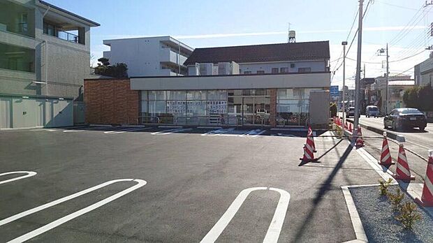 セブンイレブン川口上青木1丁目店(約374m)