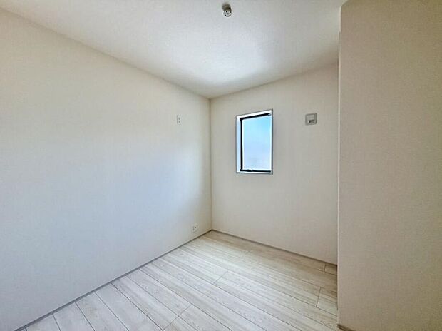 【リビング以外の居室】家族とのコミュニケーションを促進する拘り設計。快適な居住空間を演出し、都市型生活をより潤いある時間へ代えてくれます。